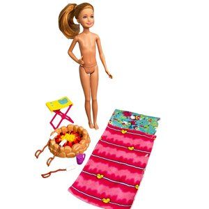 Barbie Sisters Camp Out Stacie Doll Fire Sleeping Bag Marshmallow Smores 2011